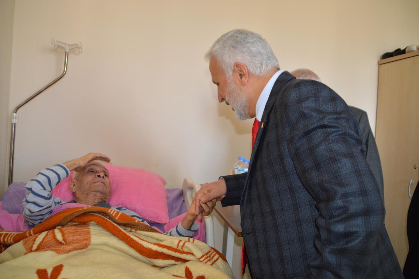 Ağrı İl Müftülüğü, huzur evi sakinlerini ziyaret etti